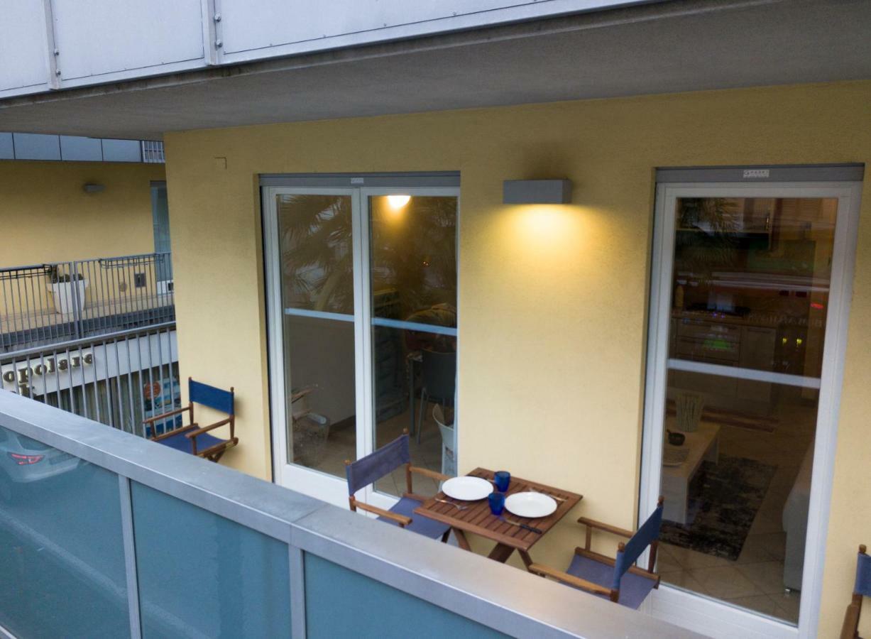 Riva Central Apartment - Free Parking Extérieur photo
